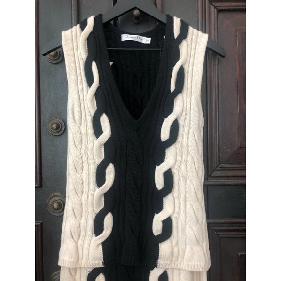 CHRISTIAN DIOR CABLE KNIT SKIRT SUIT (RUNWAY) - Picture 3 of 9